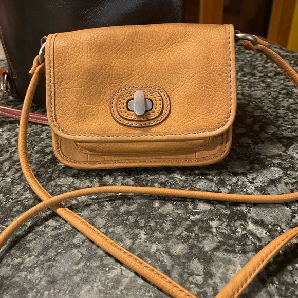 Fossil tan leather crossbody - Picture 1 of 4